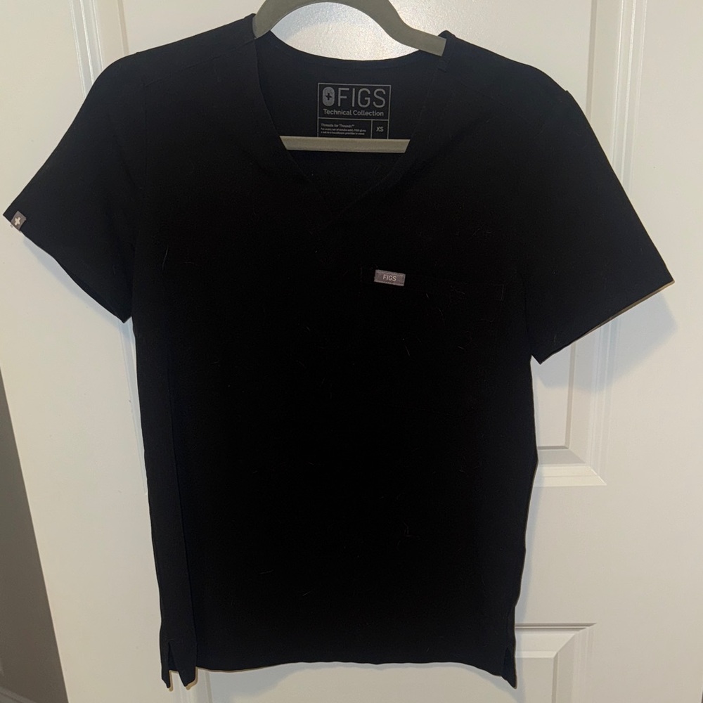 Figs Classic Black V-Neck Scrub Top